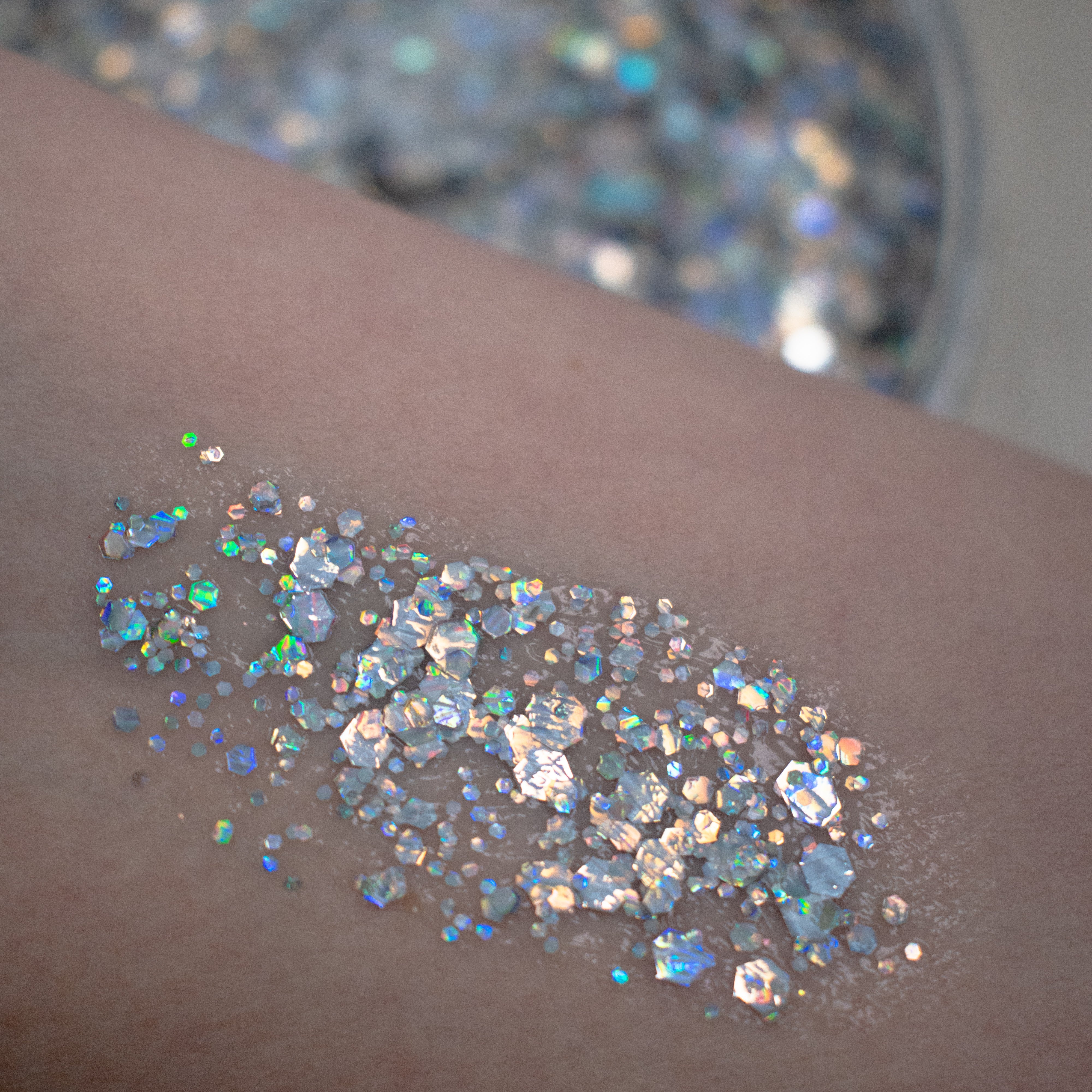 Silver Mirror Mirror Glitter Swatch